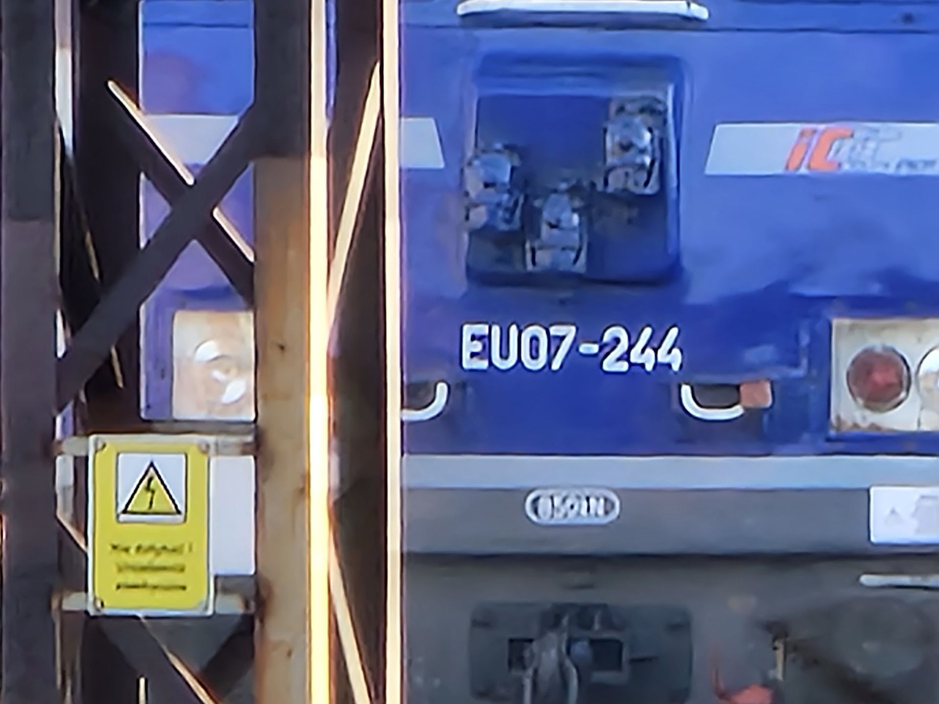 Opad szczęki. Samsung Galaxy S22 Ultra ma niewiarygodnie dobry zoom 28