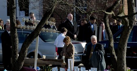 USA: Chcą uzbrojonych policjantów w szkołach