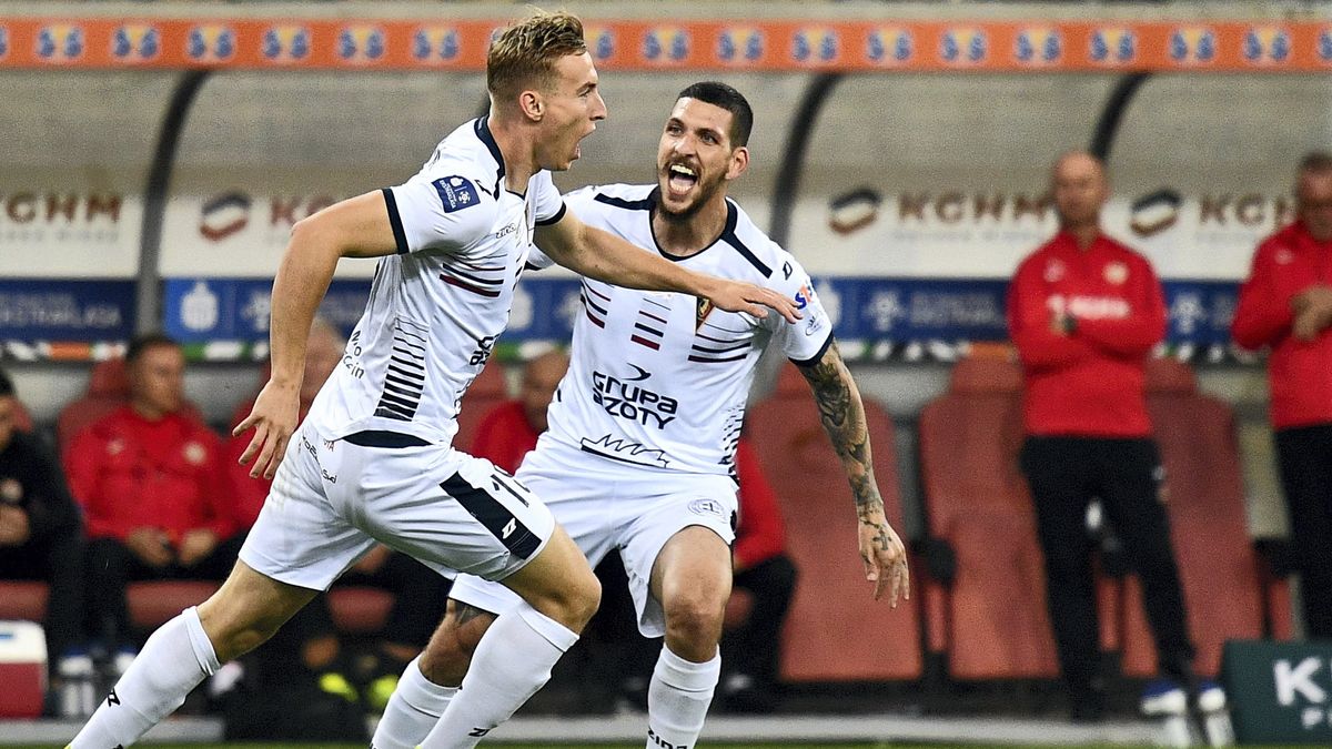 PAP / Sebastian Borowski / Na zdjęciu: piłkarze Pogoni Szczecin