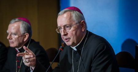 Adwent 2020. Episkopat wystąpił z apelem. "Zachęcamy do uczestnictwa w roratach"