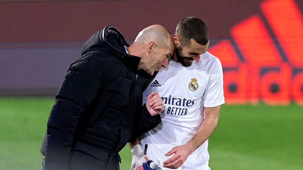 Na zdjęciu od lewej: Zinedine Zidane i Karim Benzema