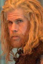 ''Tbilisi, My City'': Ron Perlman znów na motorze