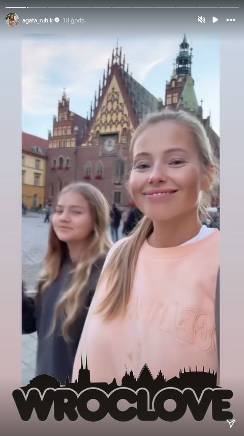 Agata Rubik i jej córka relacjonują pobyt w Polsce