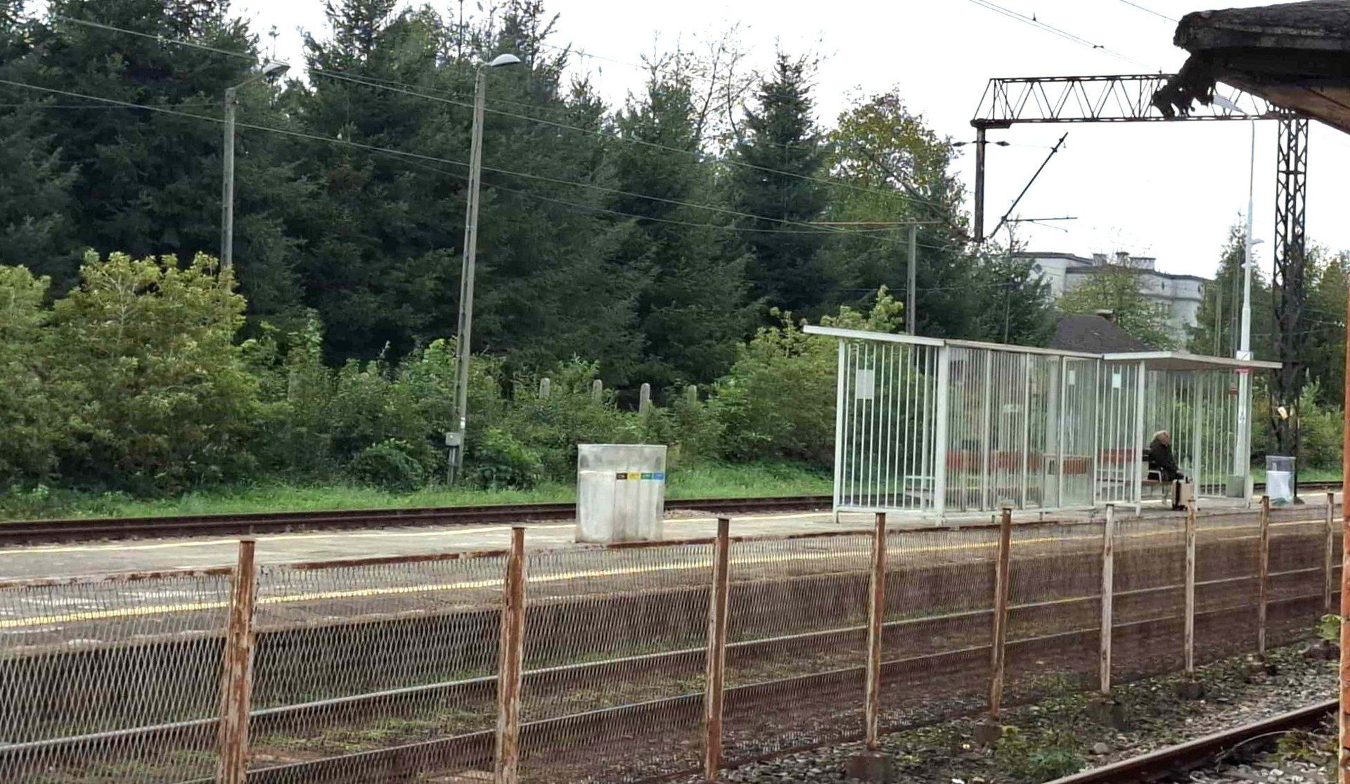 Nowy parking samochodowy w Kętach powstaje pomiędzy dworcami kolejowym i autobusowym.
