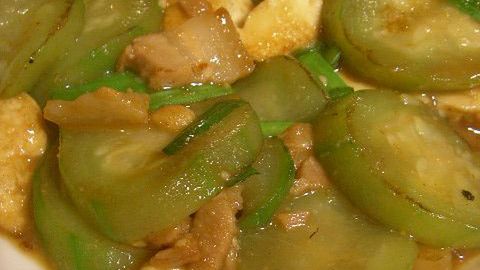 Gotowana gurda (tykwa) z dodatkiem soli, odsączona