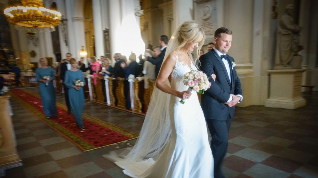 Religijni mieszkańcy archidiecezji lubelskiej nie będą musieli mieć wyrzutów jedząc mięso w czasie wesela odbywającego się w piątek.