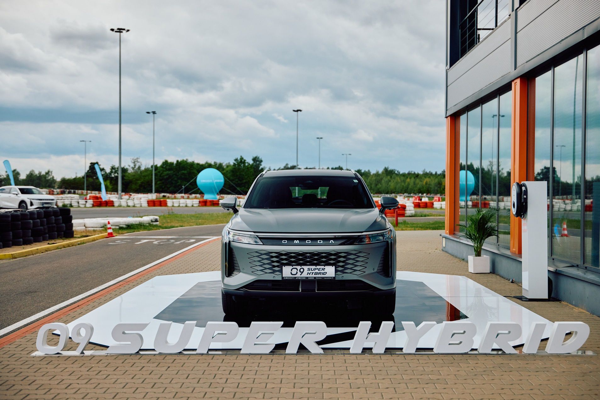 Omoda 9 Super Hybrid