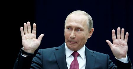 Gates i Bezos biją się o tytuł najbogatszego. A Putin się uśmiecha