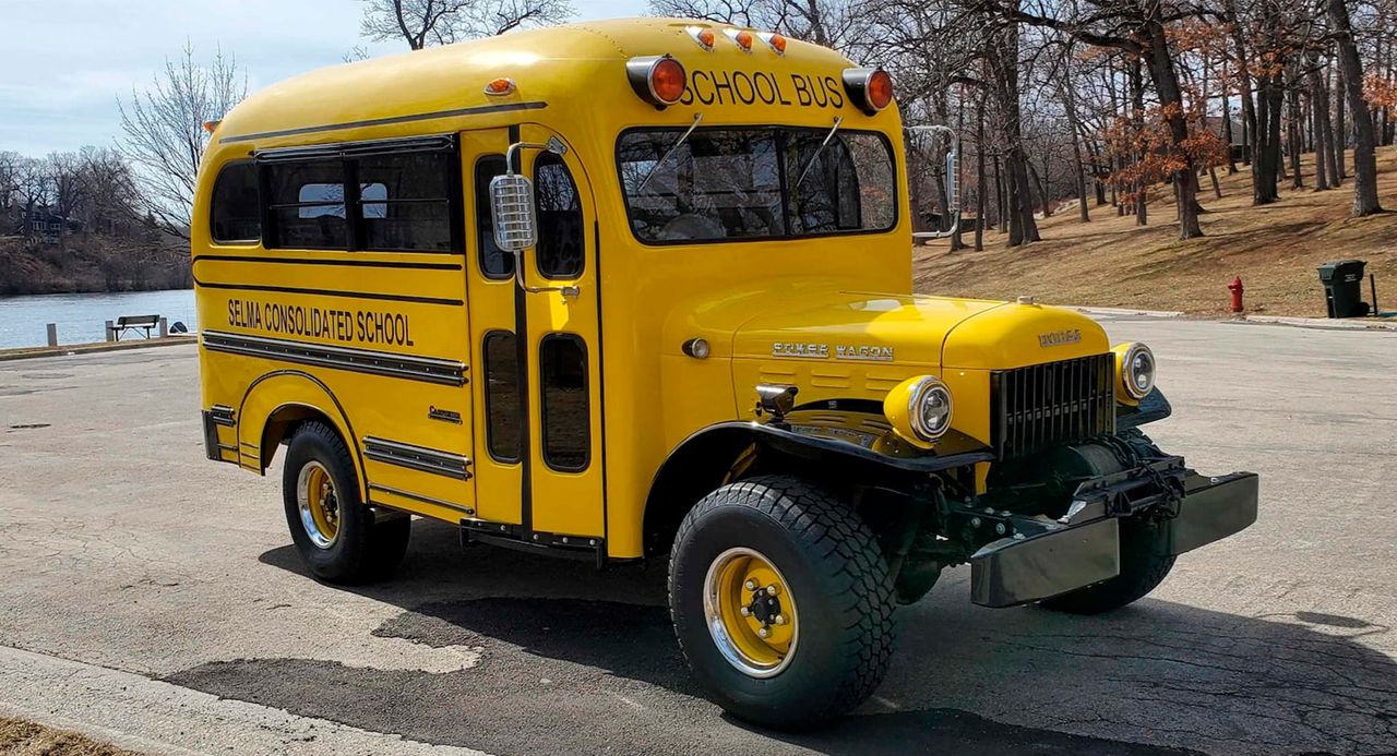 Czy szkolny bus może być emocjonujący? Jeszcze jak!
