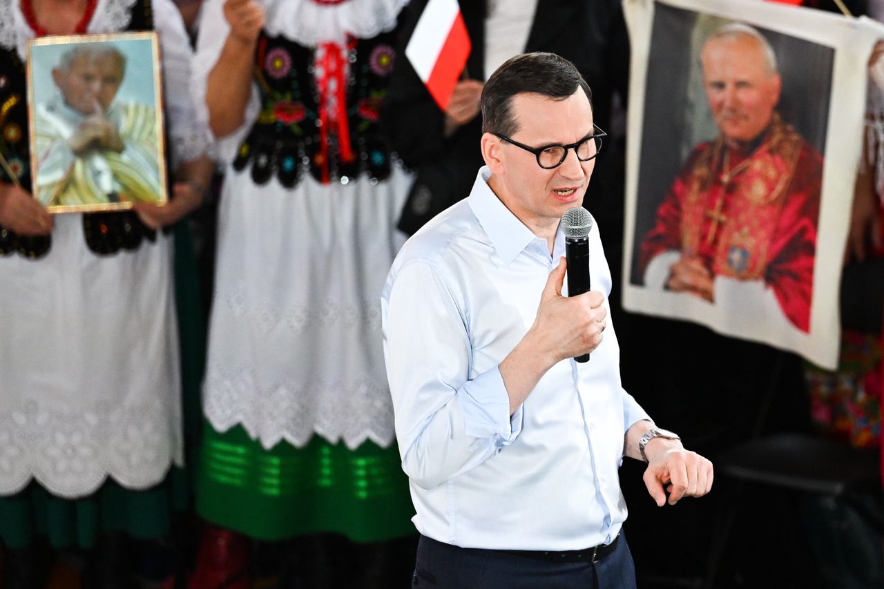 Morawiecki straszy. "Ujawnimy dokumenty ws. PE"