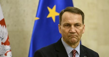 Zmasowany ostrzał Ukrainy. Ostra reakcja Sikorskiego