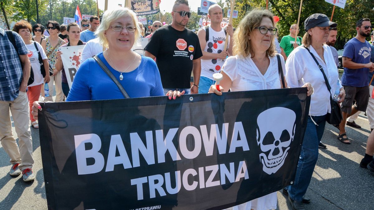 Rząd nie powinien w żaden specjalny sposób wspierać frankowiczów podczas ewentualnego kryzysu spowodowanego pandemią koronawirusa. Tak twierdzi 37,7 proc. badanych.