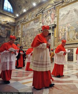 Śmierć papieża Franciszka. Jak wybierany jest nowy papież?