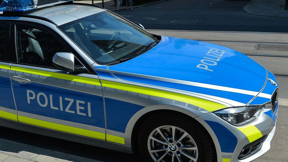 Niemiecka policja musiała się uporać z dwoma nietrzeźwymi Polakami na autostradzie.