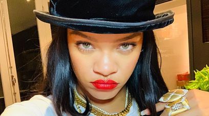 Rihanna pozuje topless z hinduskim bogiem. Fani są rozczarowani