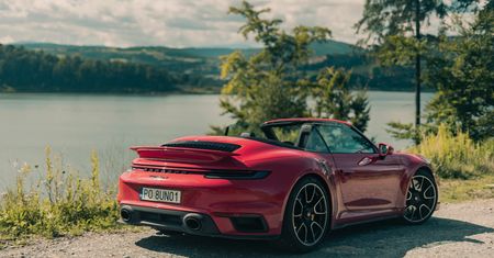 Test wideo: Porsche 911 Turbo S – sprawdziłem go na drogach małopolski