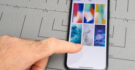 Wymiana ekranów w iPhone'ach będzie szybsza i szerzej dostępna – Apple zmienia procedurę