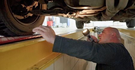 Kierowca i mechanik dostaną po 5 tys. zł mandatu. Wszystko za częstą modyfikację