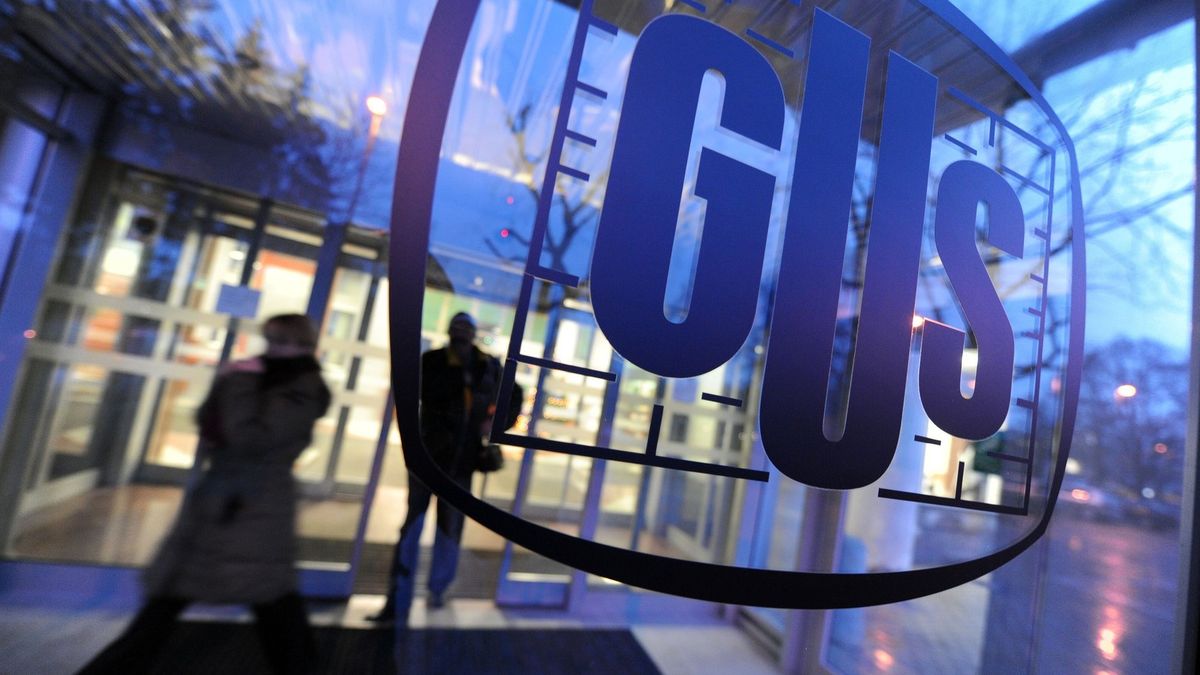 GUS jest również krytykowany za nierealne dane o przeciętnym miesięcznym wynagrodzeniu.