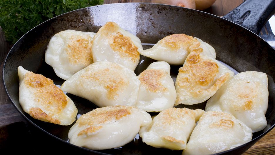 Pierogi z kiszoną kapustą i ziemniakami