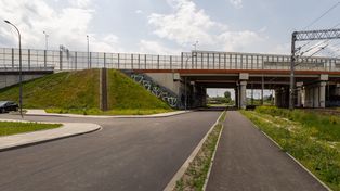 Warszawa: Ten wiadukt na drogi dojazdowe czekał latami. Teraz chcą go przedłużyć. Dzielnica nie jest przekonana do tego pomysłu