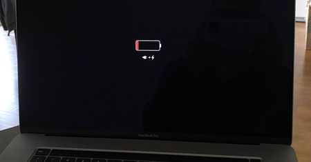 Problemy z bateriami w MacBookach. Aktualizacja macOS do wersji 12.2 z dużym błędem