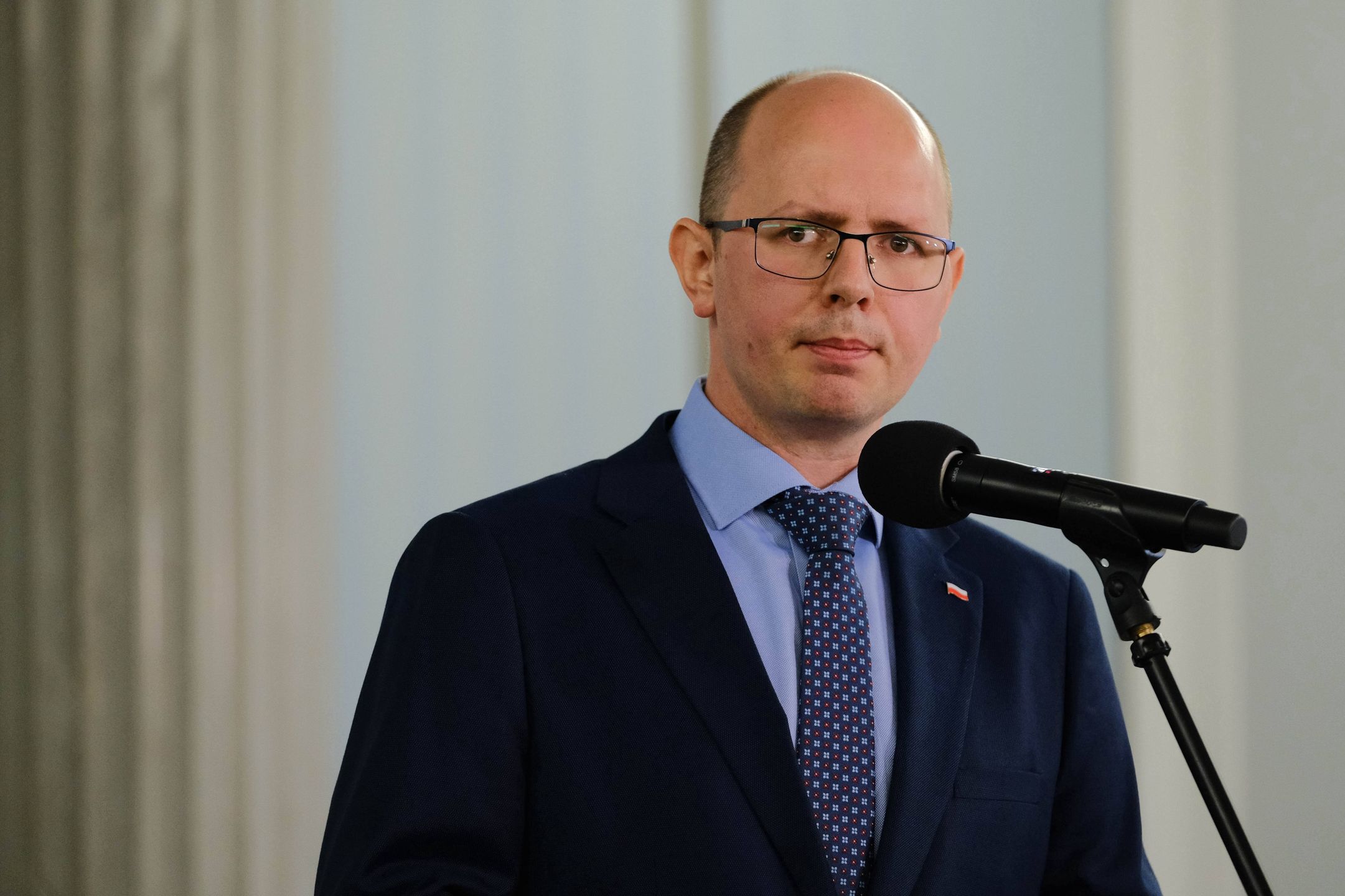 Dziennikarze prześwietlili pensje członków komisji ds. pedofilii. Na zdjęciu jej przewodniczący Błażej Kmieciak.