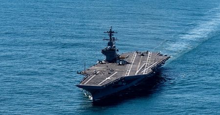 Wsparcie na Bliskim Wschodzie. Trzeci lotniskowiec USA w drodze