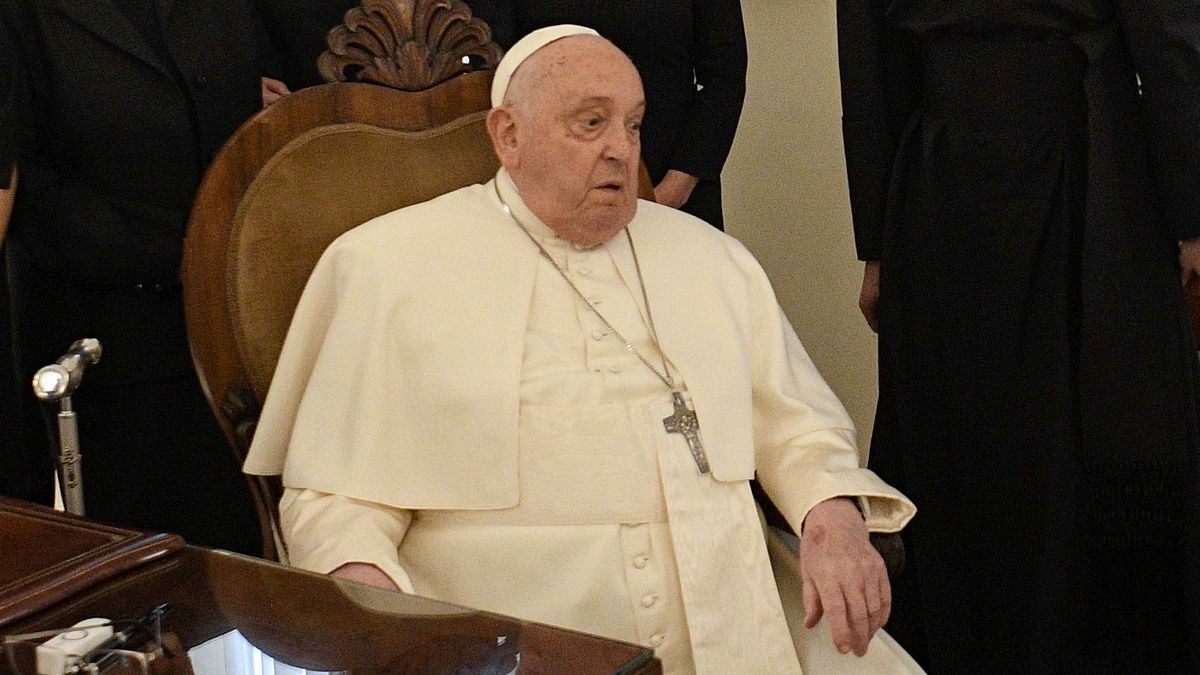 Papież Franciszek znajduje się w szpitalu