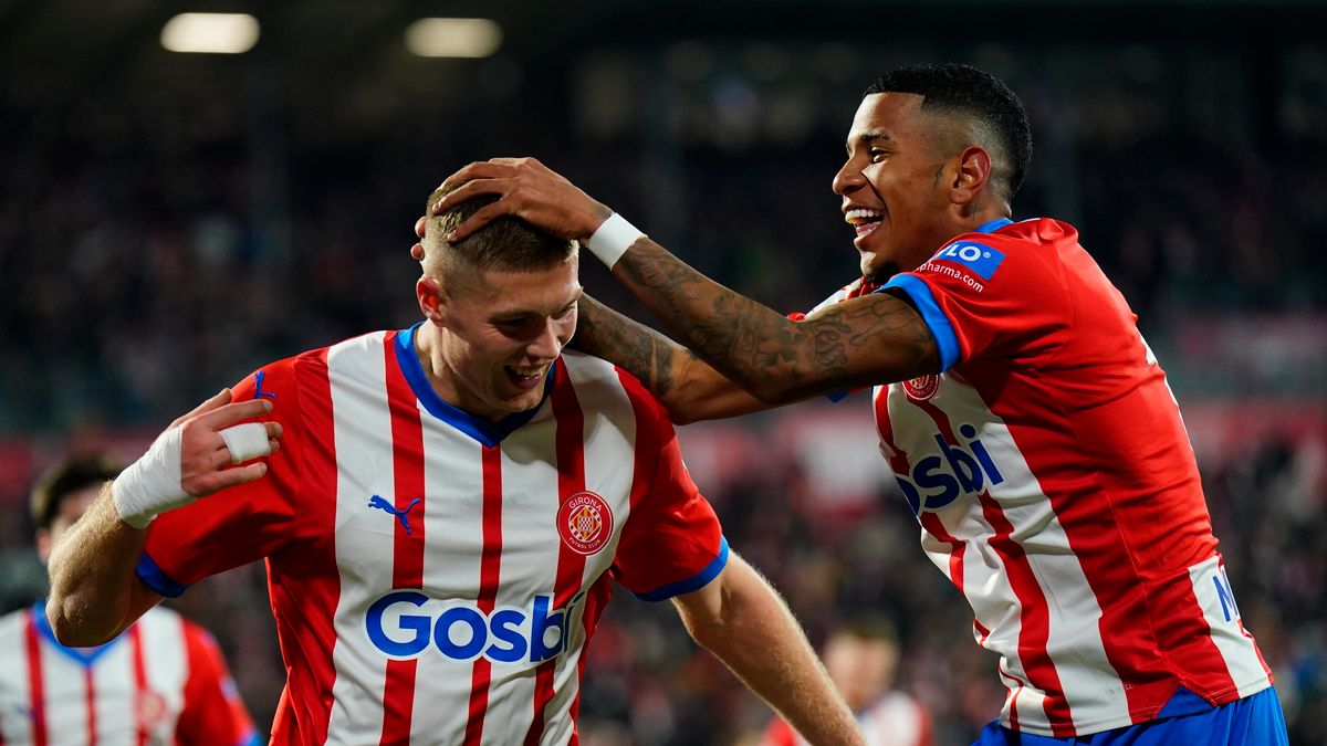 PAP/EPA / PAP/EPA/Siu Wu / Artem Dovbyk w meczu Girony z Sevillą zdobył trzy gole