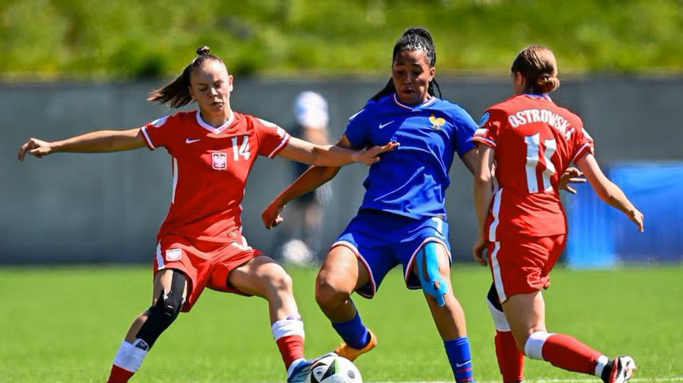 Materiały prasowe / UEFA / Na zdjeciu: mecz Polska - Francja