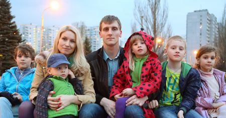 Rodzina wielodzietna – wyzwania i korzyści, wsparcie państwa