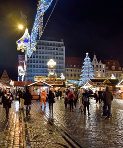 Takiej jeszcze nie było. Choinka we Wrocławiu w zupełnie innym stylu