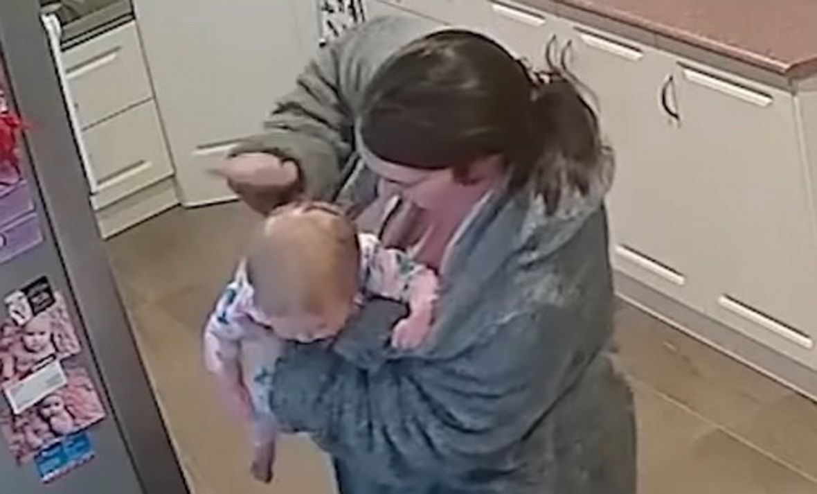 Mama uratowała dziecko, które się zakrztusiło