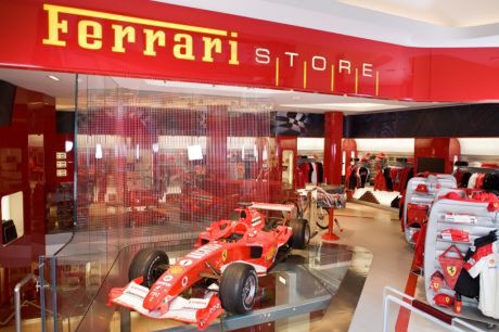 Pierwszy sklep Ferrari w Wielkiej Brytanii otwarty!