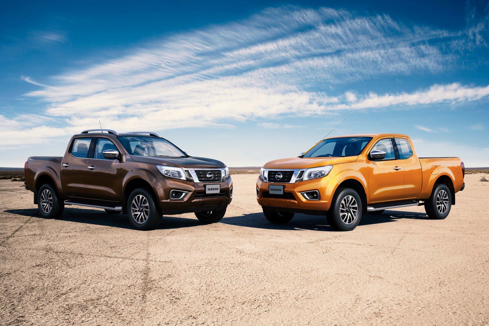 Nowy Nissan Navara - obszerna galeria producenta 21