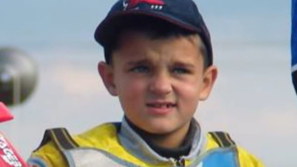 Zdjęcie okładkowe artykułu: YouTube / Speedway Ekstraliga  / Na zdjęciu: Bartosz Zmarzlik jako dziecko