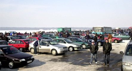 Używane samochody są coraz tańsze