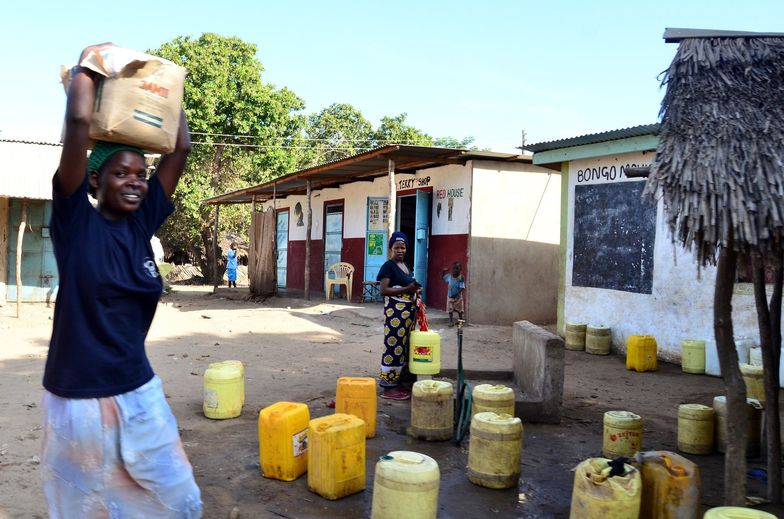 80 proc. światowej produkcji kawy dostarczają małe gospodarstwa, a w przypadku kakao jest to aż 90 proc. Mimo tego kontrolę nad rynkami przejęło zaledwie kilka dużych firm.