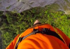 Chris "Douggs" McDougall - BASE jumping w Szwajcarii