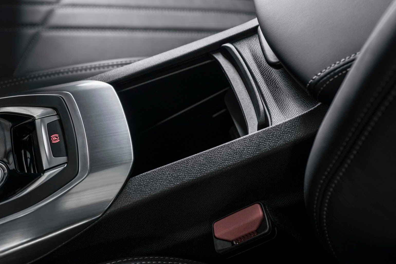 Nowy Peugeot 308 w obszernej galerii zdjęć 123