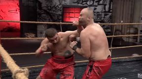 Nieprzytomny padł na liny! Zobacz efektowny nokaut Gromadzkiego z gali GROMDA 4 [WIDEO]