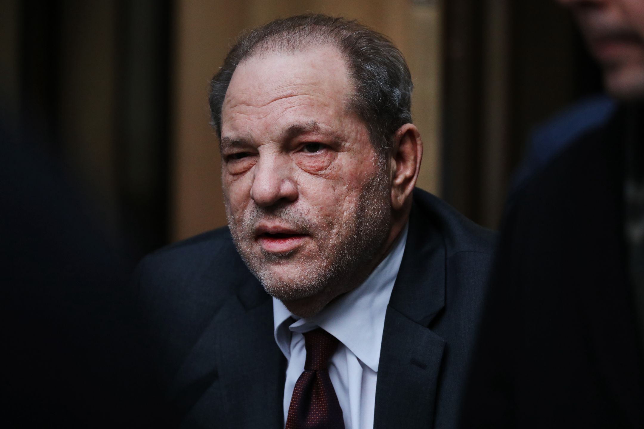 Harvey Weinstein skazany na 16 lat więzienia. Pozostałe zarzuty oddalono