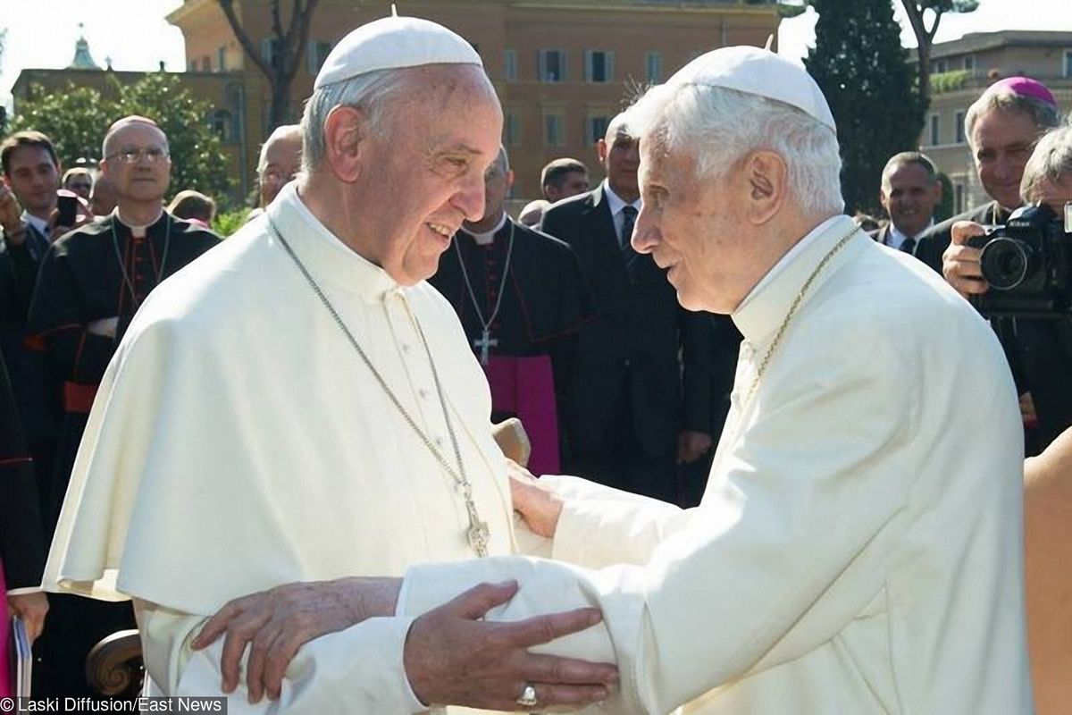 Papież Franciszek odwiedził Benedykta XVI. Przybył z wielkanocnymi życzeniami