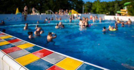 Koszmar na Fuercie. Dwulatek tonął w hotelowym basenie