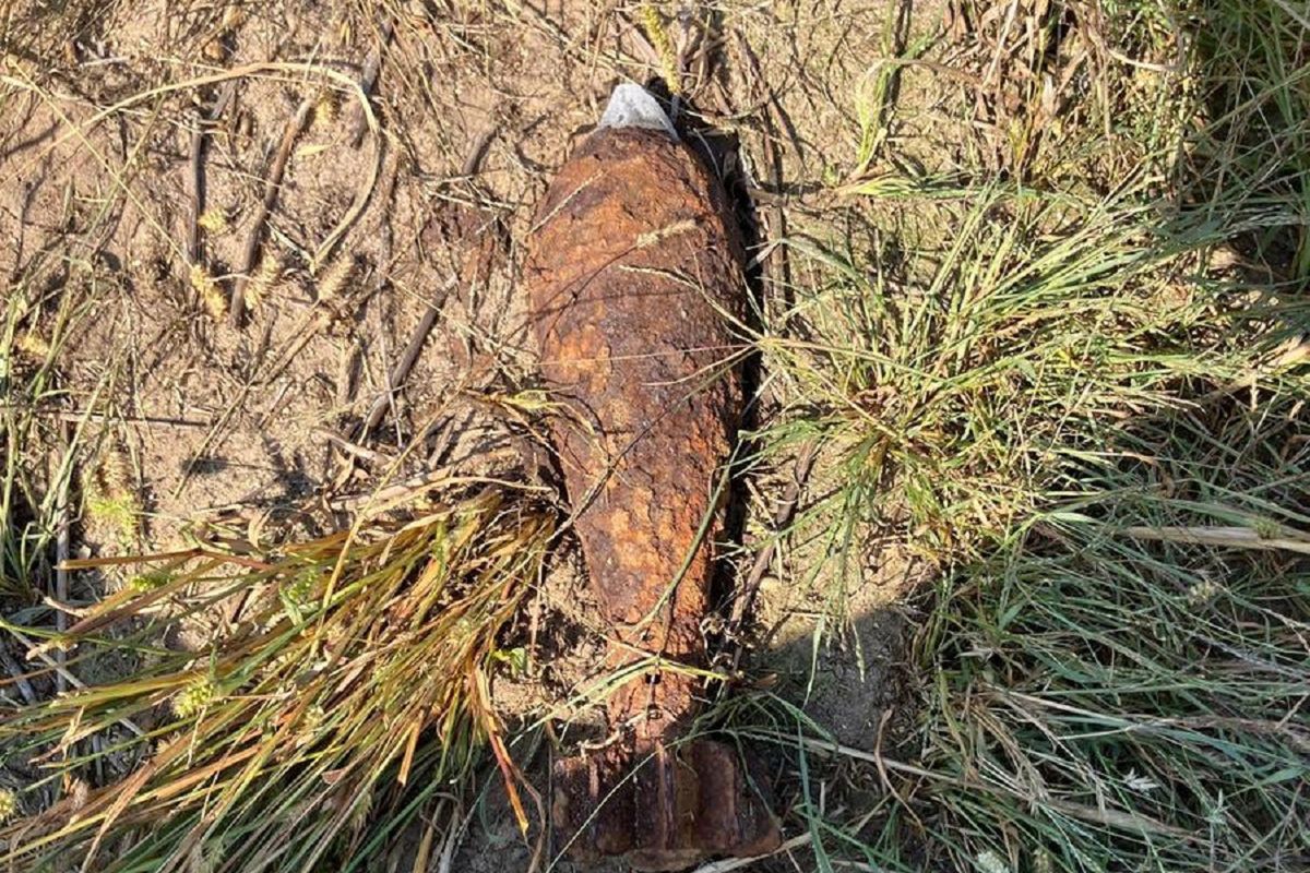 Groźne znalezisko na wsi. Granat z czasów II wojny światowej