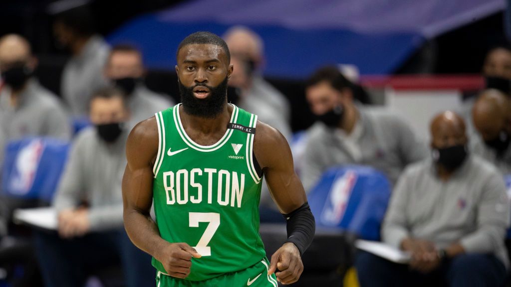 Zdjęcie okładkowe artykułu: Getty Images / Mitchell Leff / Na zdjęciu: Jaylen Brown