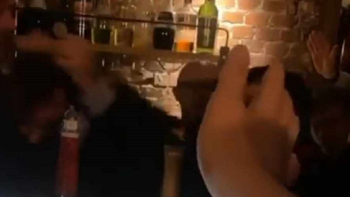 Polityk został zaatakowany.