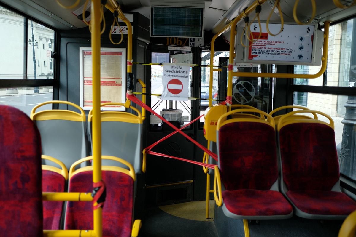 Warszawa. Pasażerka autobusu została zabrana do szpitala [zdj. ilustracyjne]