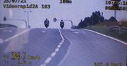 Dwóch 26-latków jechało 194 km/h. Po mandatach jeden już nie mógł wsiąść na motocykl